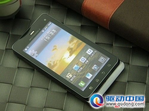 摩托罗拉ME863不足3900 双核侧滑智能