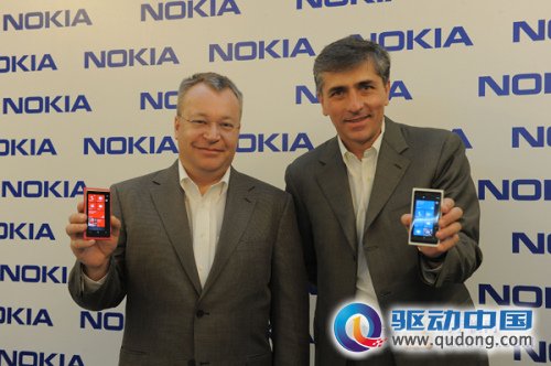 诺基亚Lumia800上市