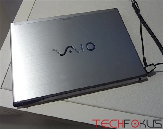 索尼VAIO T超极本上手：将升Ivy Bridge 能换电池？