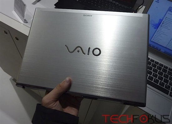 索尼VAIO T超极本上手：将升Ivy Bridge 能换电池？