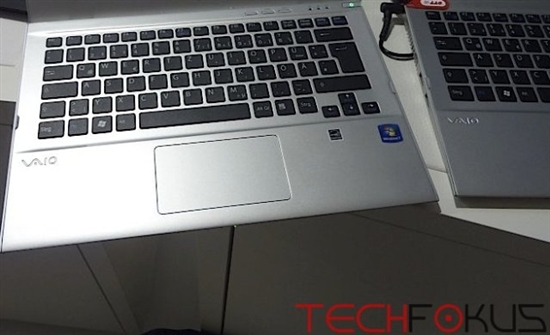 索尼VAIO T超极本上手：将升Ivy Bridge 能换电池？