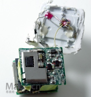 Apple-USB-Power-Adapter-teardown-002.jpg