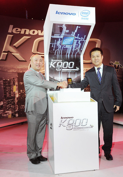 联想首款Intel Inside智能手机K800上市 