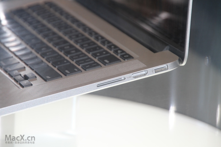 12.06.11-MBP-5.jpg