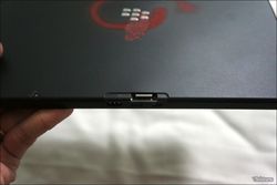 10英寸PlayBook谍照曝光 黑莓神器要等2013年Q3发布