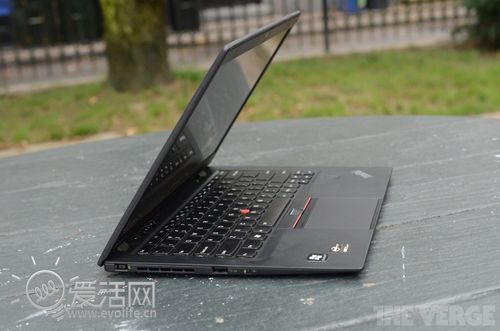 超轻不超级 联想碳纤超级本Thinkpad X1 Carbon印象