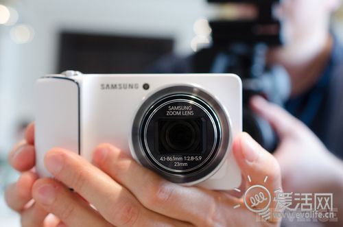 边界消融 三星Android 4.1智能相机Galaxy Camera上手玩