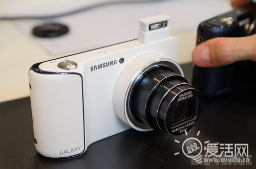边界消融 三星Android 4.1智能相机Galaxy Camera上手玩
