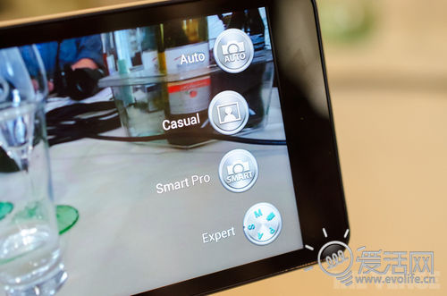 边界消融 三星Android 4.1智能相机Galaxy Camera上手玩