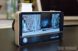 边界消融 三星Android 4.1智能相机Galaxy Camera上手玩