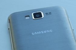 微软有备胎 世界首台WP8手机三星Ativ S全面曝光