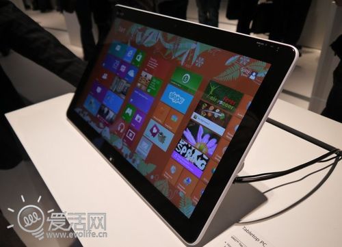 Surface时代三国鼎立？ 索尼三星准备迎战新Win平板