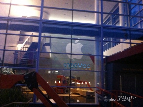 苹果已经开始为iPhone 5发布进行会场布置（多图）-two.jpg