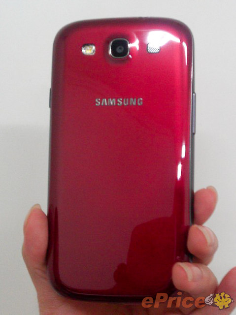 新色到！Galaxy S3 琥珀红水货 3500 元开卖