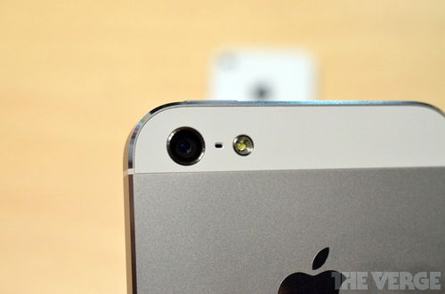 更轻更快更长 iPhone 5真机上手试玩