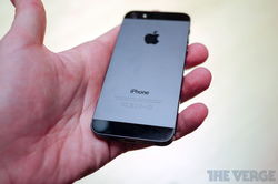 更轻更快更长 iPhone 5真机上手试玩