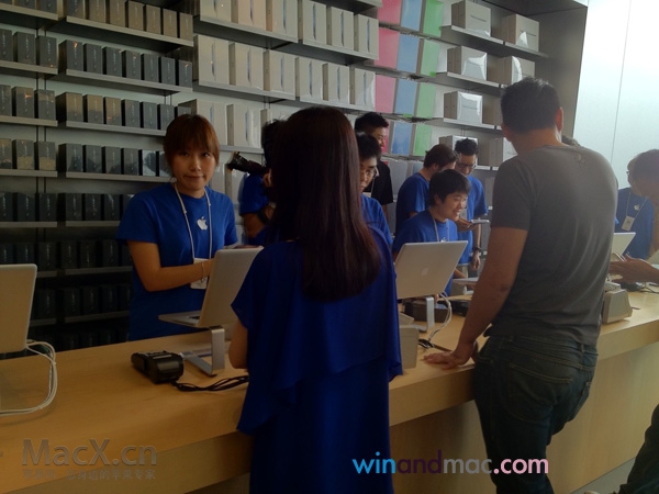 apple-shop-iphone-5-6.jpg apple-shop-iphone-5-6.jpg