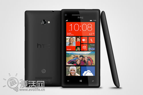 微软后宫起火 传诺基亚将起诉HTC 8X抄袭Lumia 820