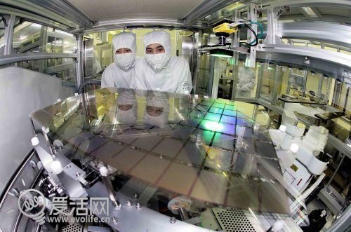 LG称三星侵犯自家OLED专利 要求禁售部分Galaxy设备