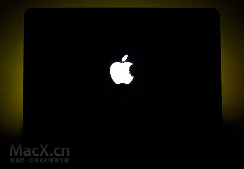 Steve-Jobs-Silhouette-Frontal-Large.jpg