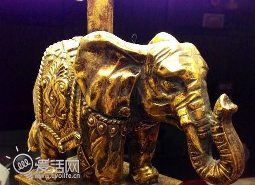 苹果：iPhone 5摄像紫边现象属正常 请调整拍照姿势
