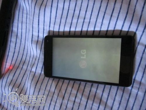 谷歌四儿子谍照泄露 LG是否真得临幸？