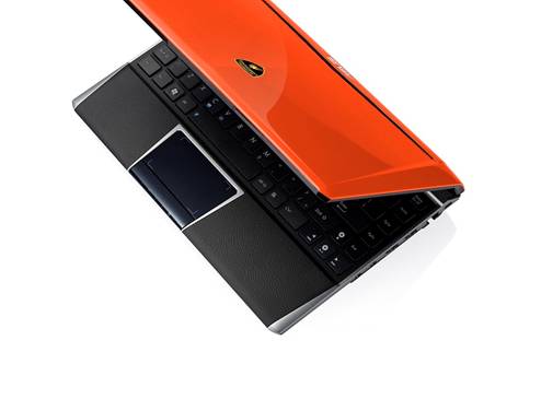 C:\Users\Jyo\Desktop\9月\稿件\【产品稿】4999买兰博基尼？ 华硕EeePC VX6S绝不忽悠\VX6S_Right_Back_Open_7.jpg