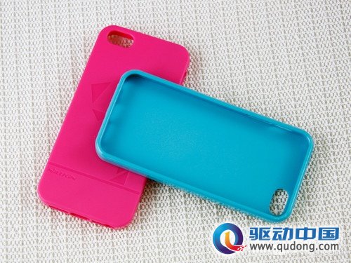 多彩时尚 耐尔金iPhone 5磨砂套体验 