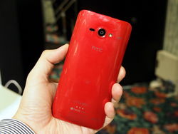 反攻日本 5寸屏1080P四核机皇HTC J Butterfly多图赏