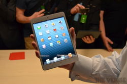 苹果iPad mini试玩：仅仅是iPad 2瘦身版？