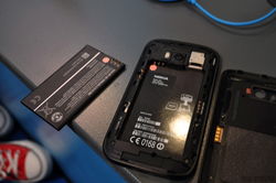 Verizon特供 CDMA定制版WP8手机Lumia 822简单试玩