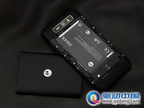 超窄边框“无双”智能 MOTO XT788评测 