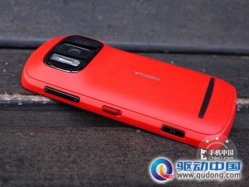 4100万纯景镜头 行货诺基亚808超低价 