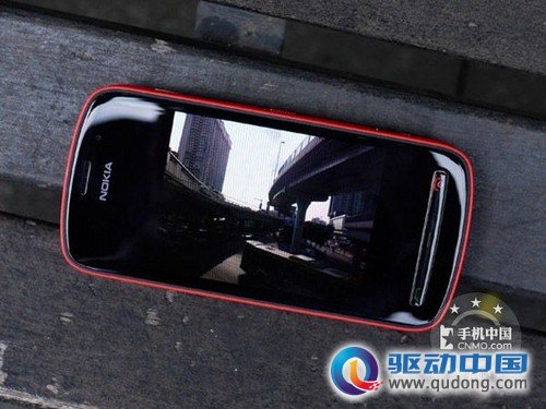 4100万纯景镜头 行货诺基亚808超低价 