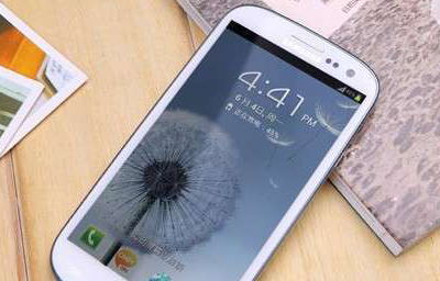 诺基亚920T,iPhone5的上市 I9300破3000元
