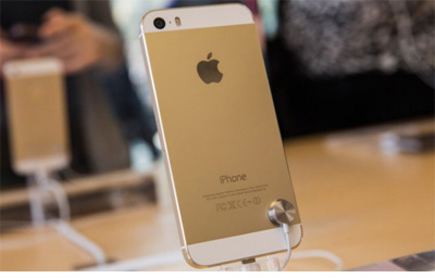 iPhone 5S开售 金色版最抢手传苹果已增产三分之一