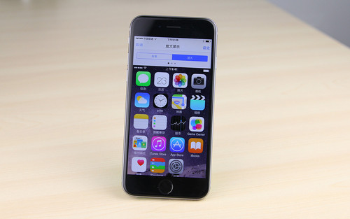iPhone 6在台开售疯狂抢购 金色iPhone 6 Plus最受欢迎