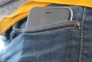 iPhone 6又陷“染色门” 高大帅本色在那？