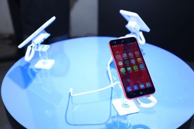 中兴通讯联合中国联通推出醉享手机 快拍分享成最大亮点