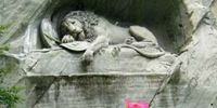 最哀伤的石雕：狮子纪念碑