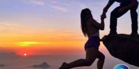 巴西情侣爬850米悬崖拍照 秀“爱的宣言”