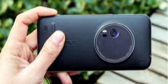 CES 2016华硕携新品亮相！鹰眼ZenFone Zoom“丑”到不忍直视！