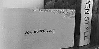 中兴AXON天机Max对比华为MATE8：温文尔雅的故事