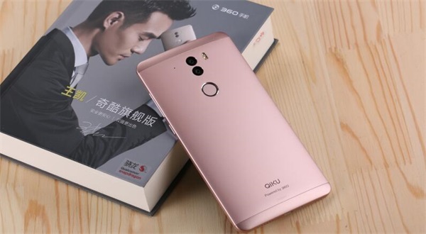 媲美华为Mate8/iPhone 6s？360手机玫瑰金图赏