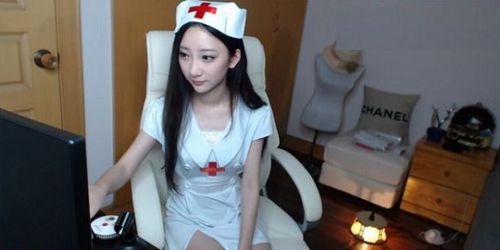 斗鱼回应郭mini大尺度直播露点事件：不关我事！