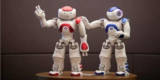 AWE2016服务型机器人成亮点：会扫地、会擦窗惊呆观众