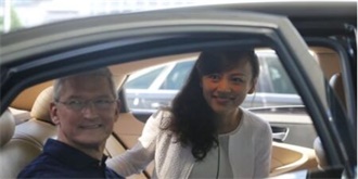库克第八次到访中国 风头全被这个女人抢了