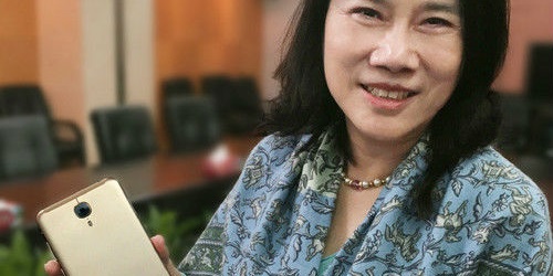 格力手机2定价3300，网友:3300的遥控器不送空调不会买