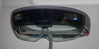 日本航空公司和微软合作 将用HoloLens培训飞行员
