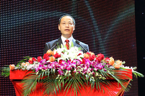 原广东移动董事长钟天华出任阿里副总裁，去年8月刚离职